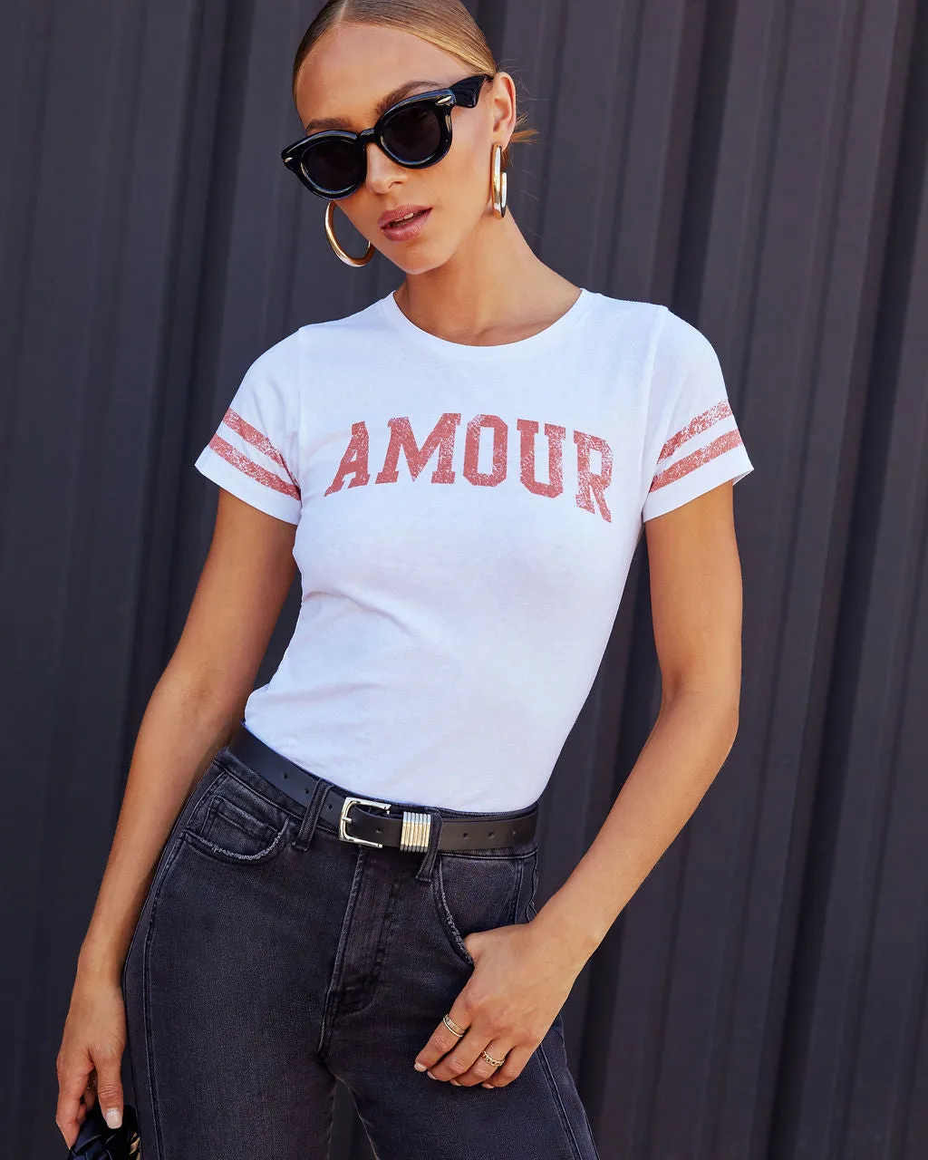 Amour Short Sleeve Graphic Tee