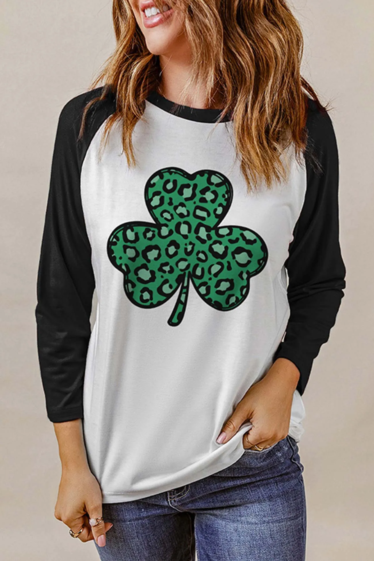 Contrast Color Chest Clover Leopard Print Pullover