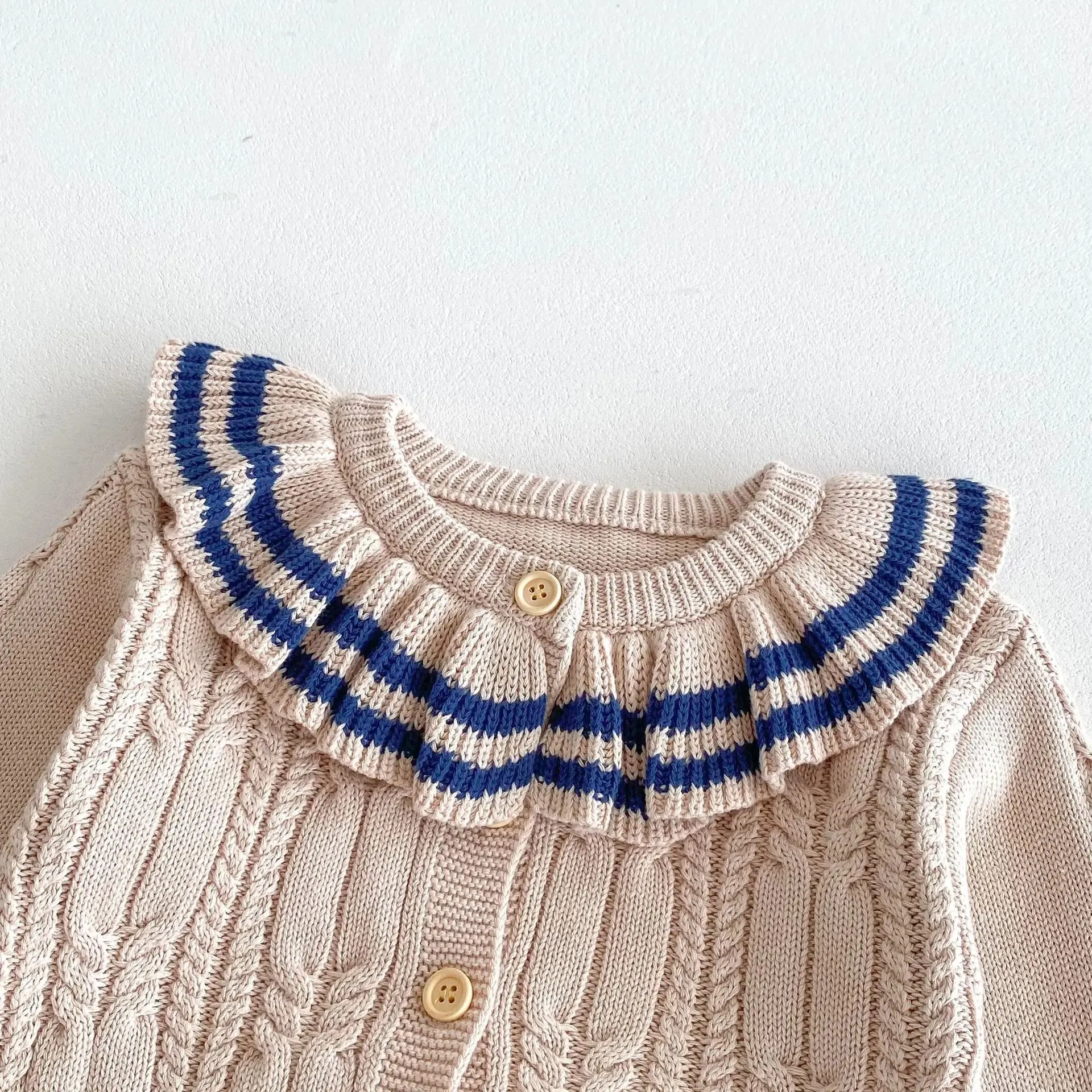 Cute Ruffle Collar Knitted Cardigan