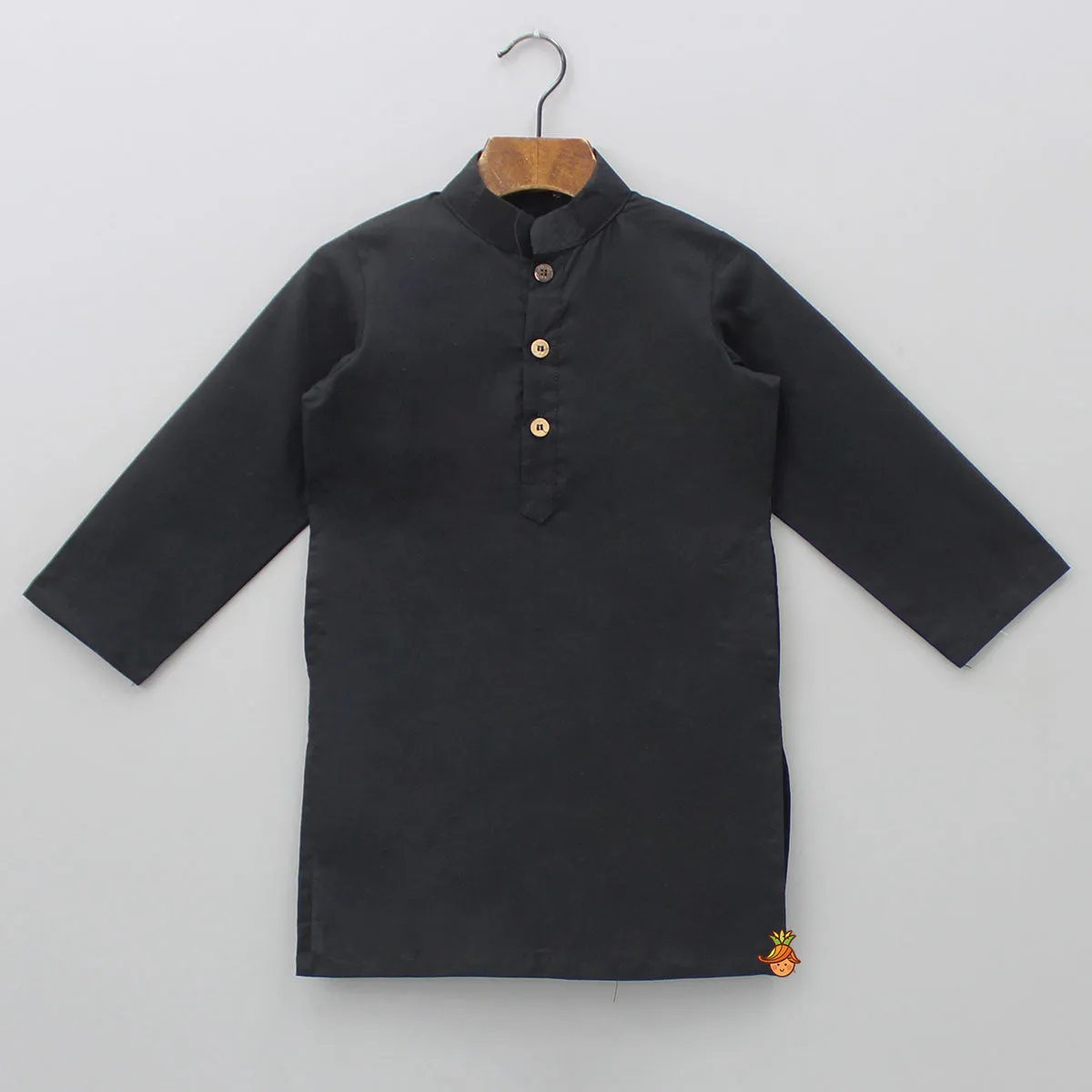 Pre Order: Pockets Detail Black Kurta With Printed Jacket And Pyjama