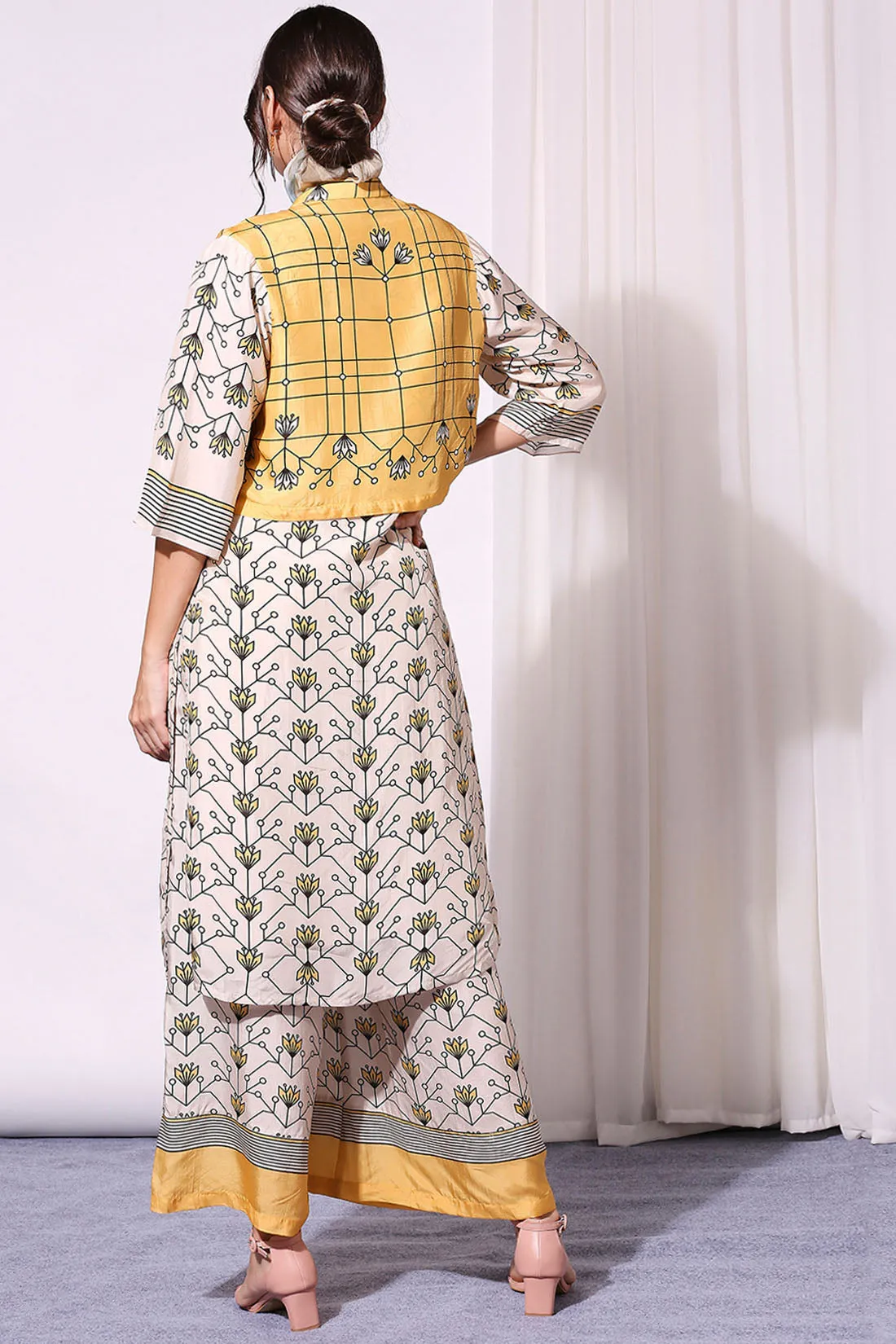 Summer Floral Printed Kurta Set With Jacket